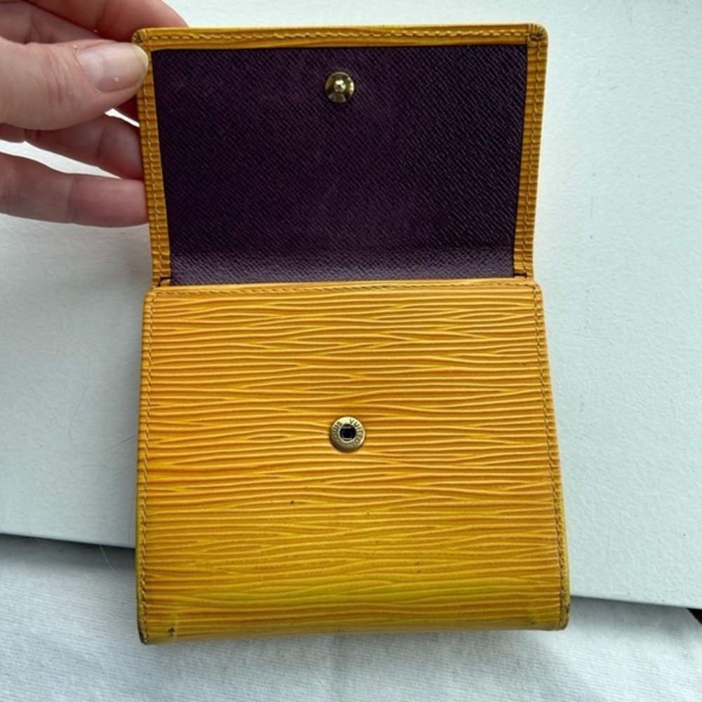 LV💛Épi Double Snap Wallet